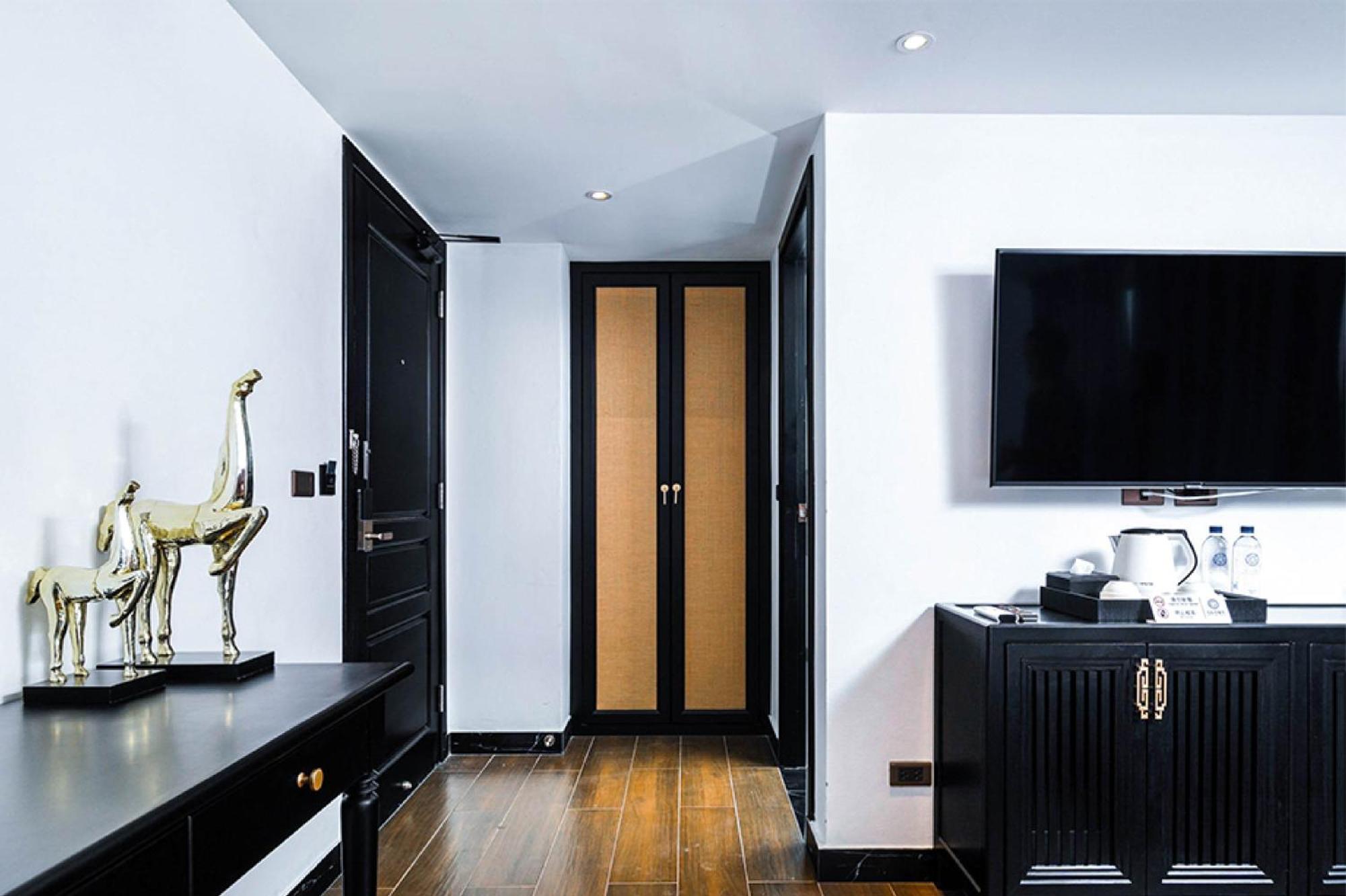 Glory Boutique Suites 清迈古城荣耀精品酒店 Чіангмай Екстер'єр фото