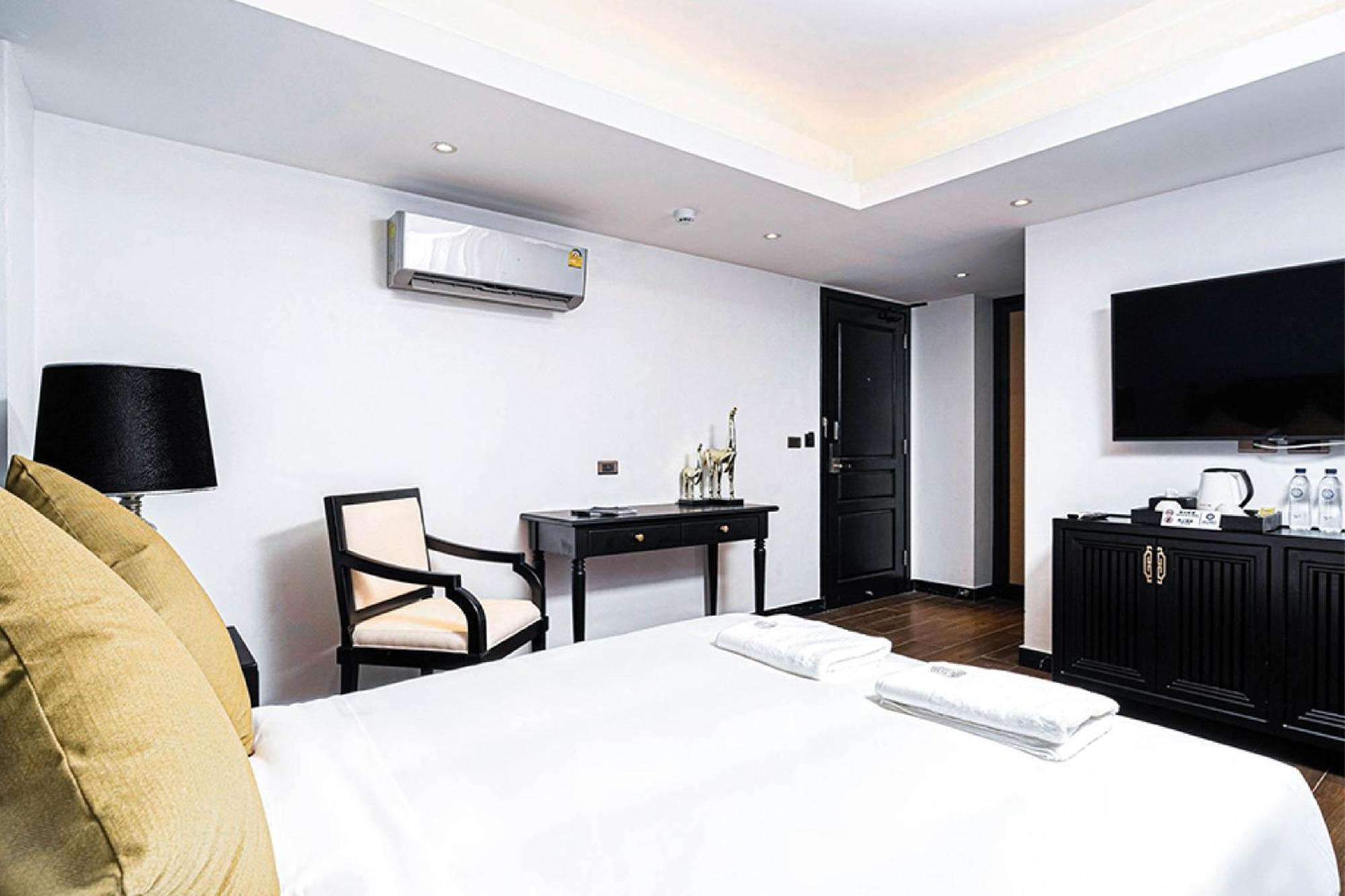 Glory Boutique Suites 清迈古城荣耀精品酒店 Чіангмай Екстер'єр фото