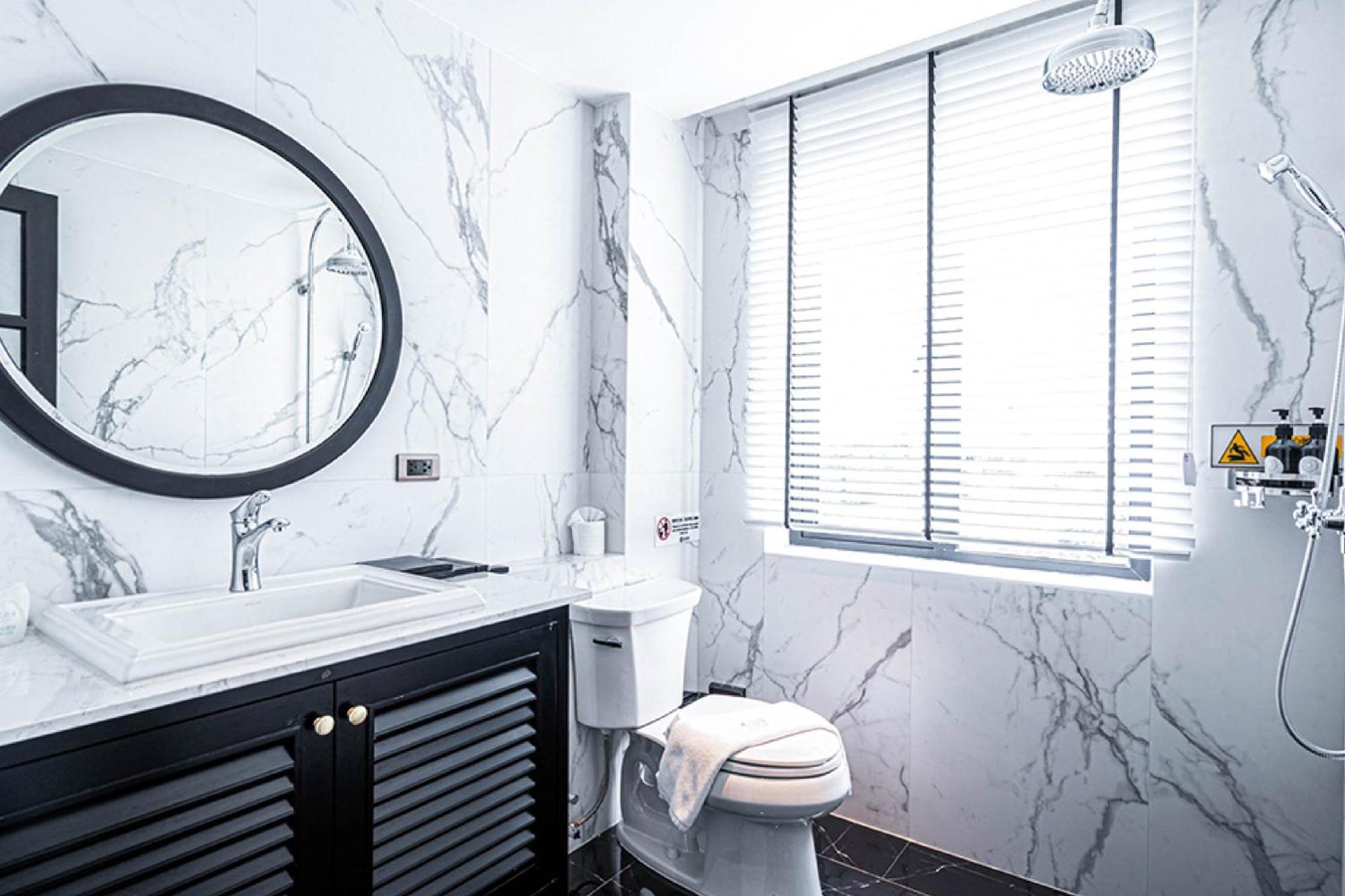 Glory Boutique Suites 清迈古城荣耀精品酒店 Чіангмай Екстер'єр фото